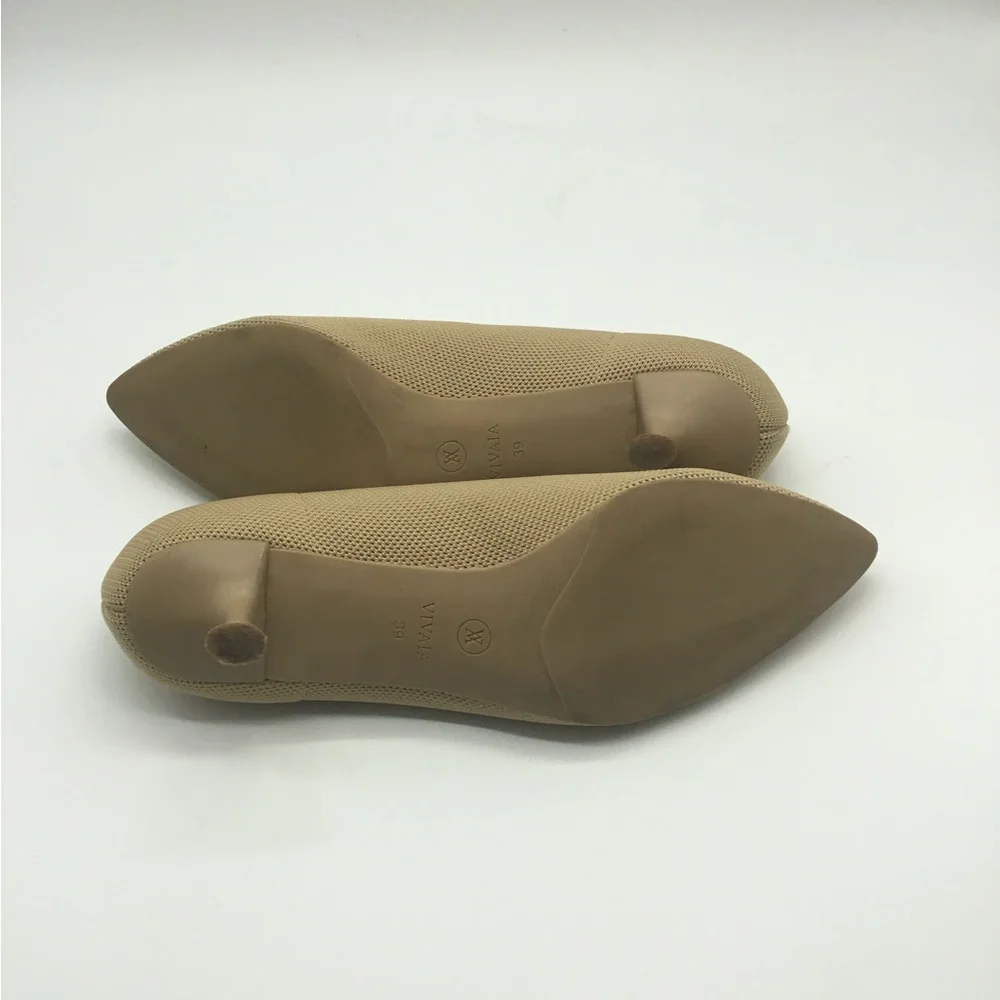 Elegant Tan Pointed Toe Heels - Picture 2 of 5